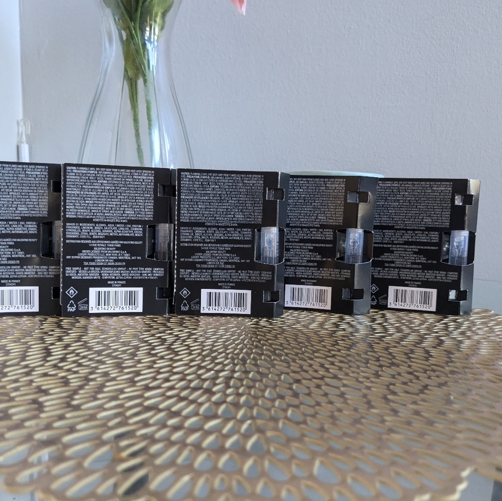 Valentino samples - Picture 2 of 4